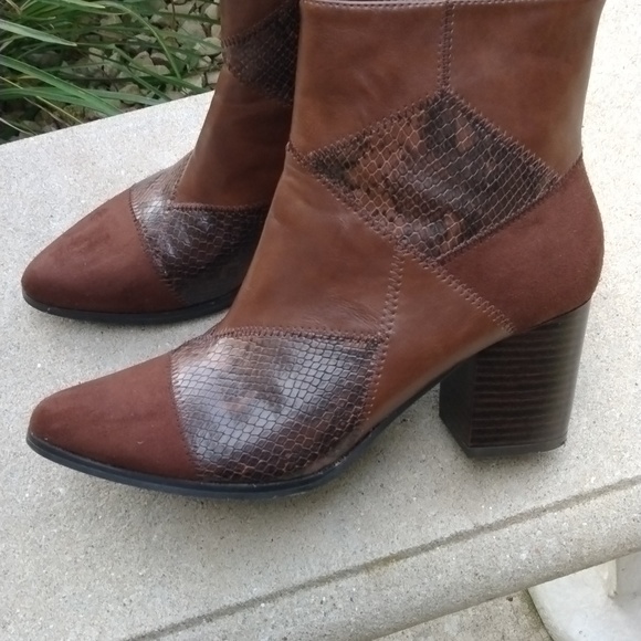 Liz Claiborne Cambridge  Block Heel Boots Sz 8, Cognac/Brown - Picture 12 of 12
